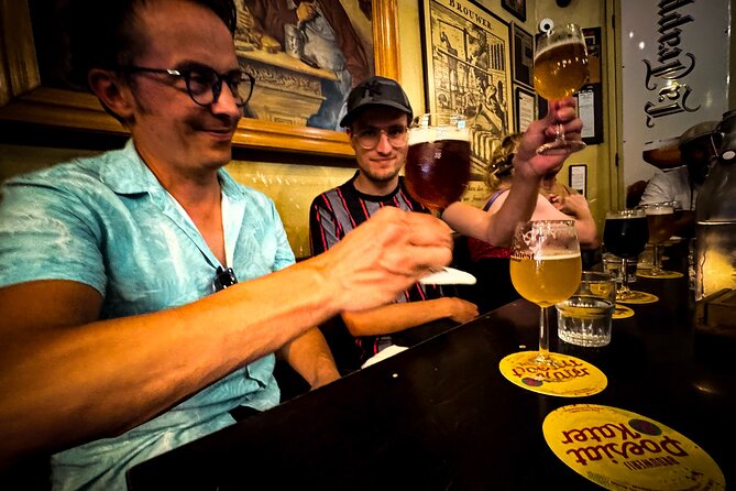Amsterdam Craft Beer Tour - Discover the Tastiest Dutch Brews! - Stop 4: Proeflokaal Arendsnest—tasting Dutch beers on draft