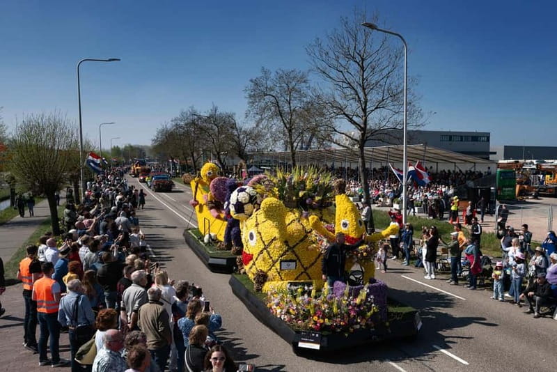 Amsterdam: Day Trip to Flower Parade & Keukenhof on April 18 - Lunch and food: what to plan so you’re not hungry