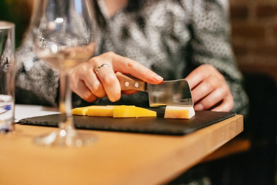Amsterdam: Dutch Cheese Tasting Experience with Wine - Value check: is $23 worth it in Amsterdam?