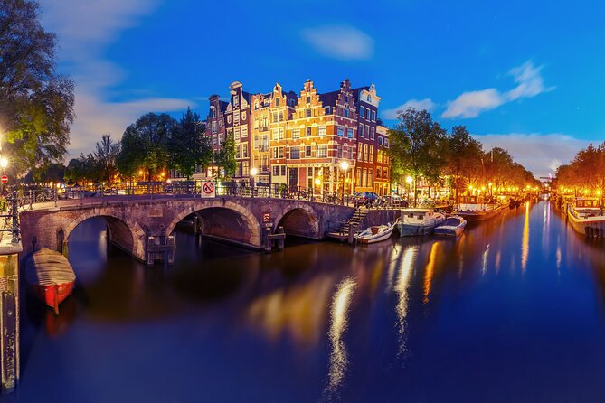 Amsterdam Evening Cruise with Onboard Bar - Why an evening electric canal cruise fits Amsterdam so well