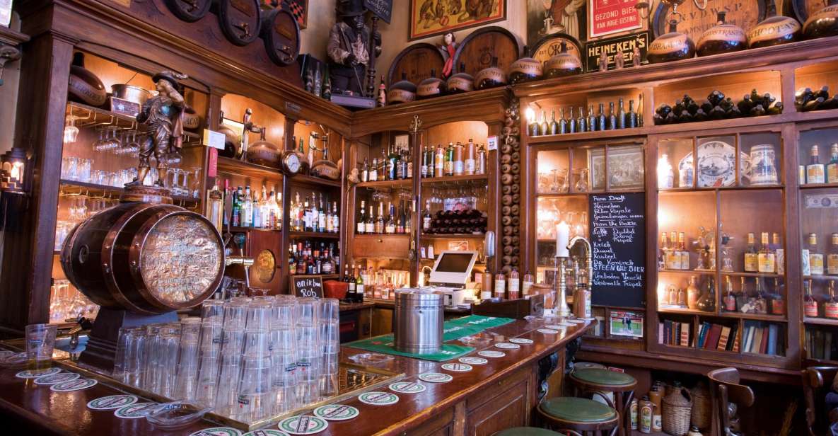 Amsterdam: Exclusive Red Light District Tour and Drink - Key things to know