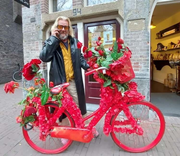 Amsterdam: Explore Canals, Guided Tour on Flower Bikes - Why a FlowerBike tour is more fun than a normal Amsterdam ride