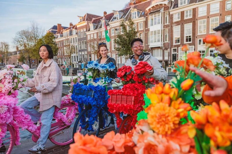 Amsterdam: Explore Canals, Guided Tour on Flower Bikes - Photo tips that actually help on a bike tour