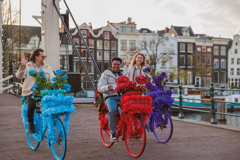 Amsterdam: Explore Canals, Guided Tour on Flower Bikes - Getting started near Central Station (and finding your orange-guide)