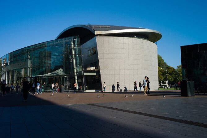 Amsterdam: Explore the Van Gogh Museum & His Masterpieces - Skip-the-line clarity: ticket desk versus security line
