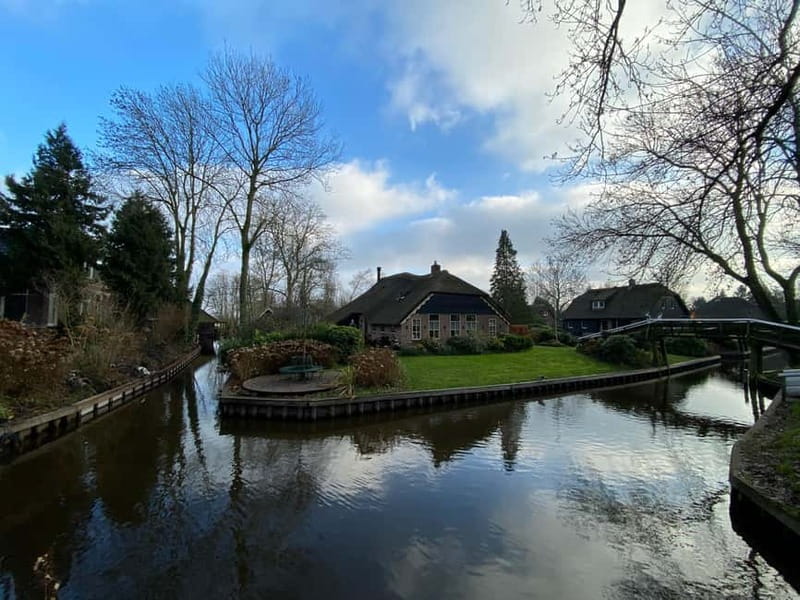 Amsterdam: Giethoorn, Afsluitdijk and Zaanse Schans Day Trip - Timing and Comfort: Why the Van Ride Matters on a 10-Hour Day