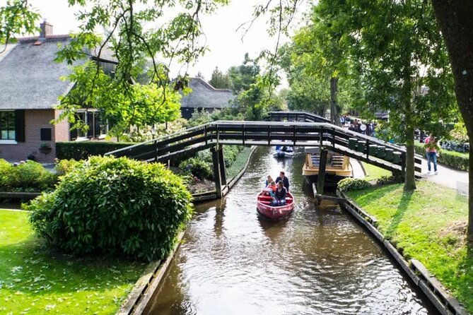 Amsterdam: Giethoorn Tour Scenic Cruise, Cheese & Free Time - Key Points That Make This Day Trip Work