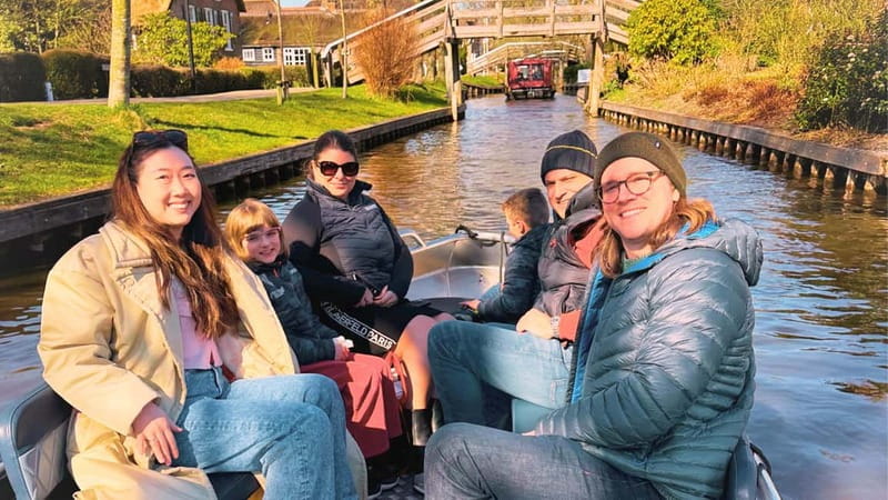 Amsterdam: Giethoorn & Zaanse Schans Small Group Day Trip - Pacing, Comfort, and the Small-Group Advantage With This Company