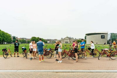 Amsterdam: Guided Bike Tour City Centre in EN/DE/FR/ES - Meet at AmsterBike and get set up correctly