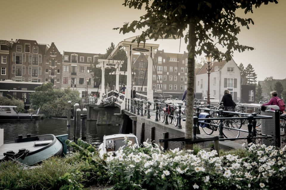 Amsterdam: Guided City Bike Tour in French - Western Islands and De Negen Straatjes: Amsterdam’s “small streets” lesson