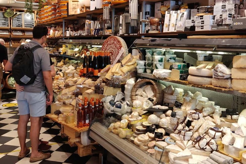 Amsterdam: Guided Food Tour with Tastings - Small Group (Up to 6): Why the Group Size Matters for Food