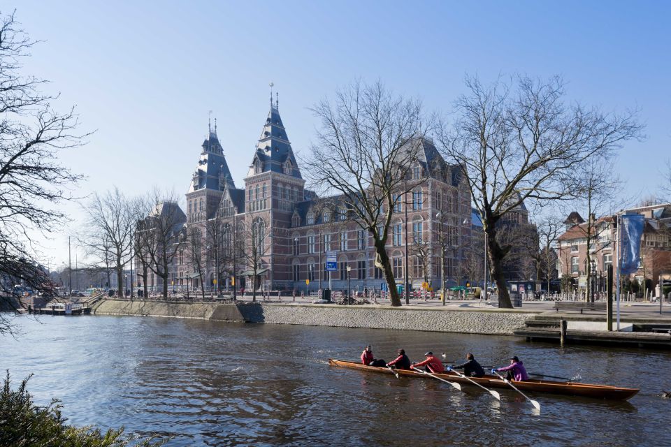 Amsterdam: Guided Rijksmuseum Tour in Spanish - Rijksmuseum in Two Hours: How This Timeline Tour Stays Clear