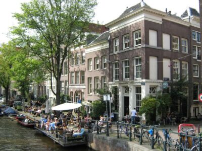 Amsterdam: Guided Sightseeing Bike Tour - Meeting the Guide and Getting Your Customized Bike