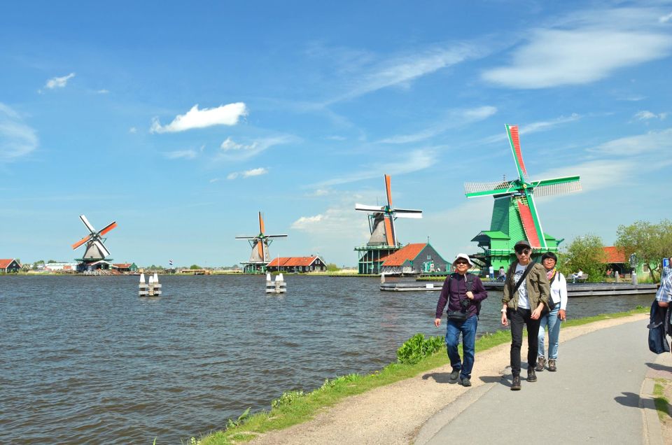 Amsterdam: Guided Zaanse Schans, Windmills & Cheese Tour - Wooden Shoe Workshop: what the clog maker demonstration really gives you