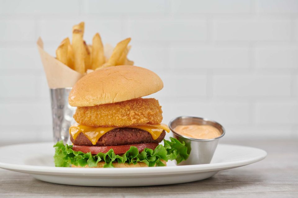 Amsterdam: Hard Rock Cafe Experience - Food Focus: Burgers, Salmon, and the Portion Logic