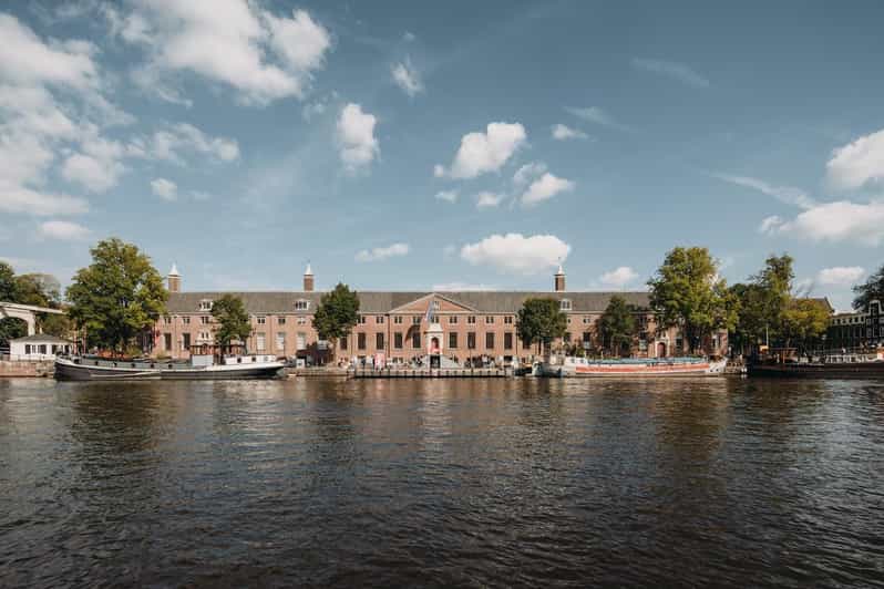 Amsterdam: H'ART Museum Entry Ticket - Where to go: H’ART by the Amstel in a building with layers