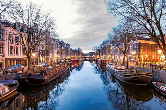 Amsterdam Haunted History and Ghost Walking Tour - Stop 3: Begijnhof courtyard—quiet place, unsettling story