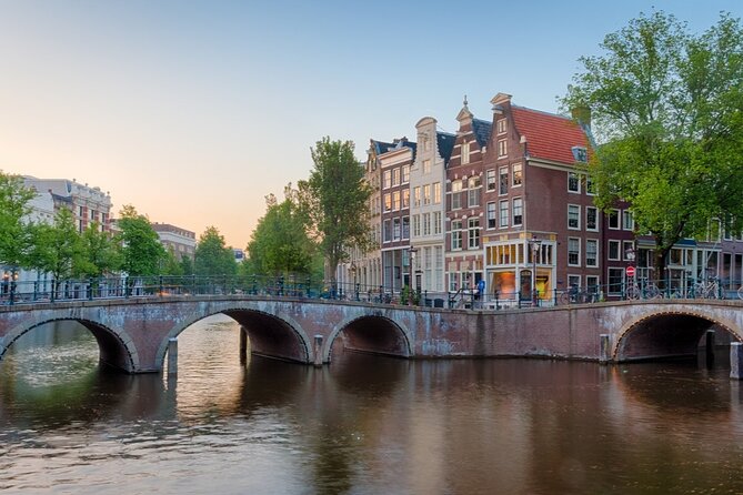 Amsterdam Haunted History and Ghost Walking Tour - Stop 5: Nieuwmarkt and the Purgatory of the Waag