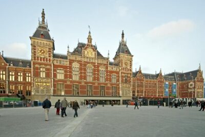 Amsterdam Highlights Bike or E-Bike Tour - How the Ride Really Feels: Flat, But Not Effortless