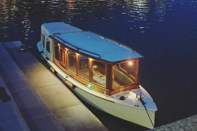 Amsterdam Highlights Canal Cruise with a Drink - Jordaan on the Water: Why This Neighborhood Feels Different
