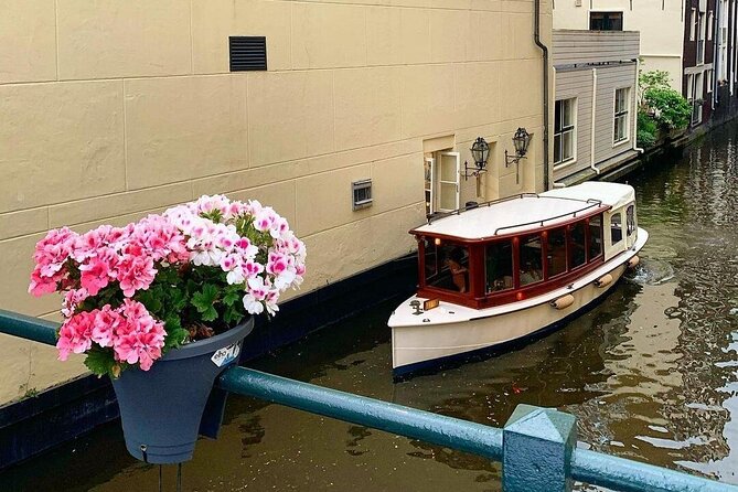 Amsterdam Highlights Canal Cruise with a Drink - The Host Factor: Tips You’ll Actually Use