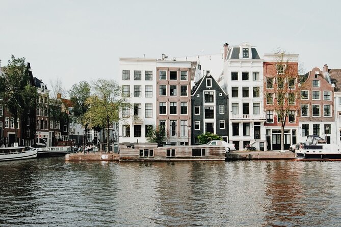 Amsterdam Highlights Walking Tour - Oude Kerk by the Red Light District: Gothic architecture plus hard context