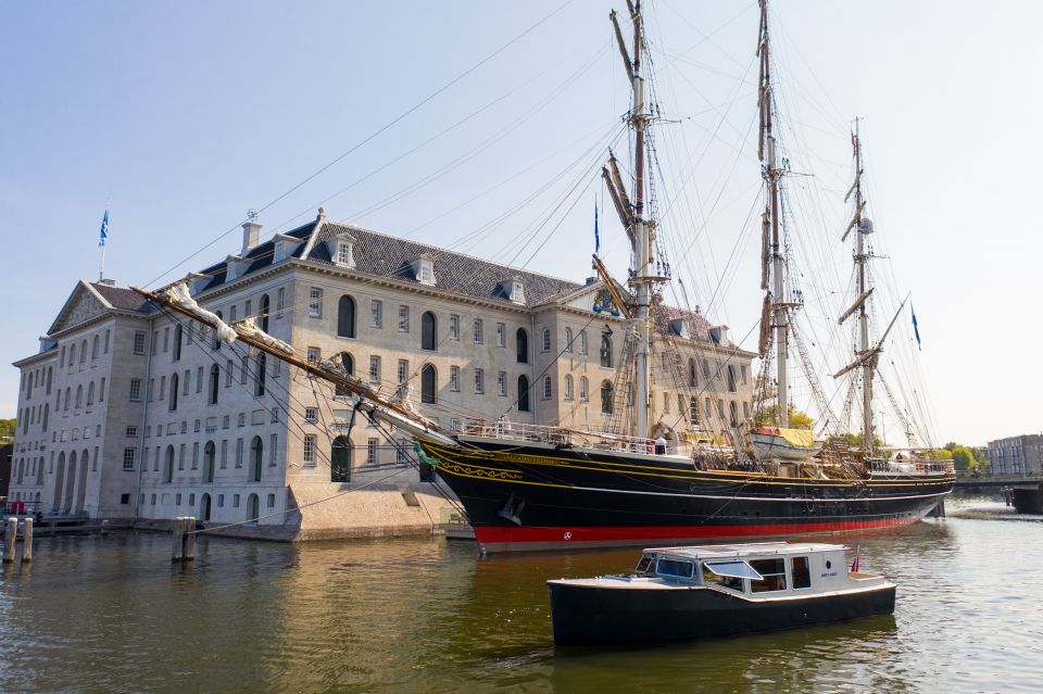 Amsterdam: Historic Boat Cruise with open bar and nibbles - Key things to know before you go