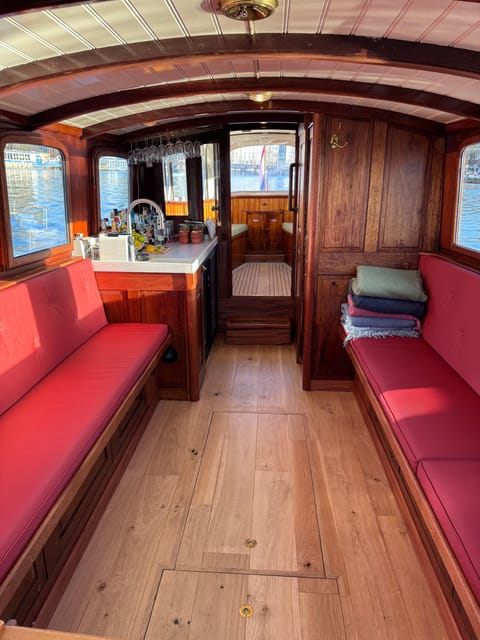 Amsterdam: Historic Boat Cruise with open bar and nibbles - The Sophie salon boat and why the small-group size feels different