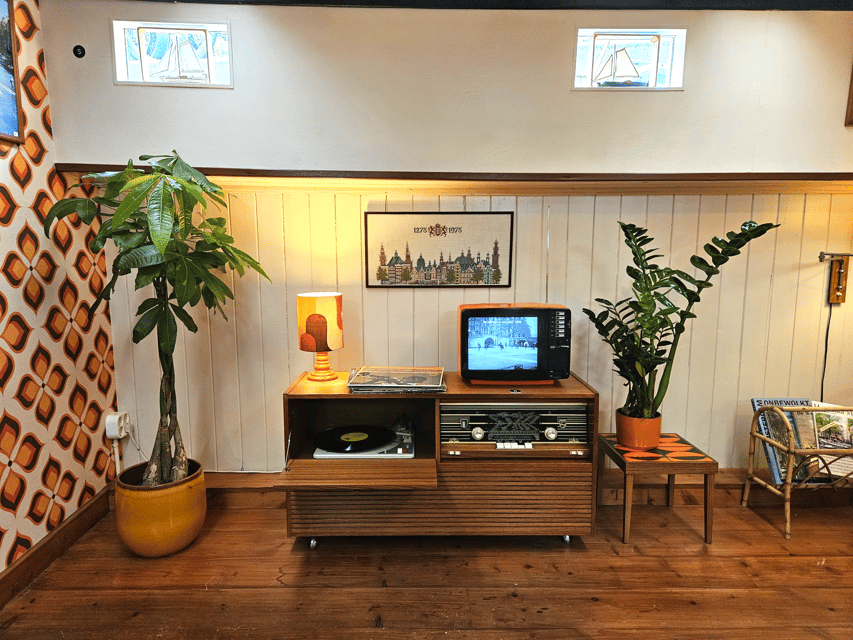 Amsterdam: Houseboat Museum Entry Ticket - The 1970s Interior Look: Small Spaces, Big Atmosphere