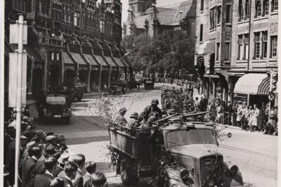 Amsterdam in World War II Tour - How the guides use streets, photos, and a careful pace