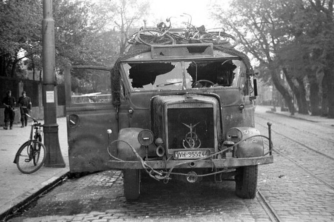 Amsterdam in World War Two Cycle Tour - Daniël Willinkplein to Olympiaplein: The June 20, 1943 Judenaktion in Plain Sight