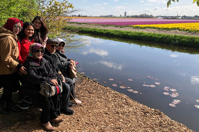 Amsterdam: Keukenhof Tulip Gardens and Giethoorn with Boat Tour - Meeting at Prins Hendrikkade and the 8:30 Start