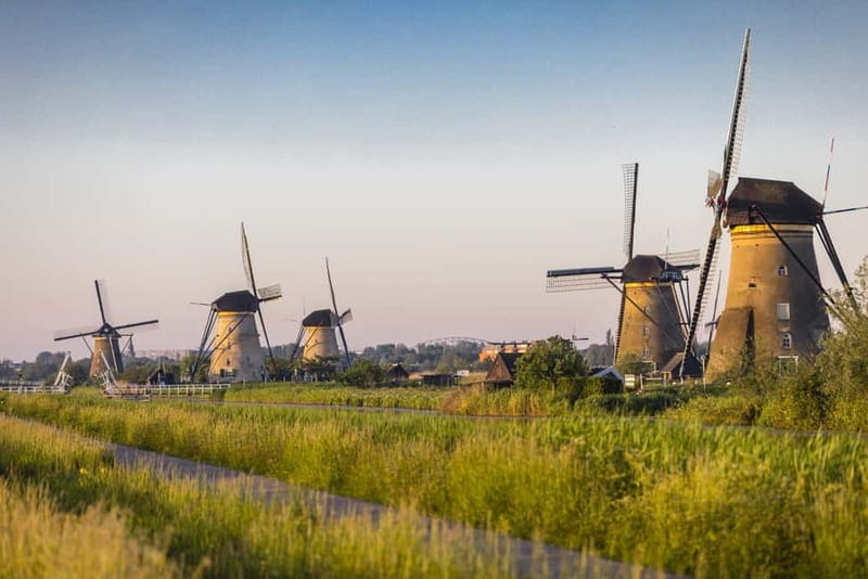Amsterdam: Kinderdijk, Euromast, Delft and Den Haag Day Tour - The Hague Binnenhof: politics in a walkable city center