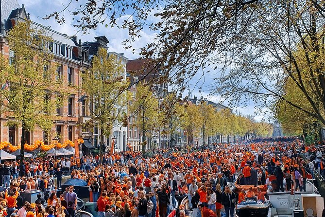 Amsterdam King’s Day Boat Party with Unlimited Drinks 2026 - Drinks, music, and the 18+ party vibe