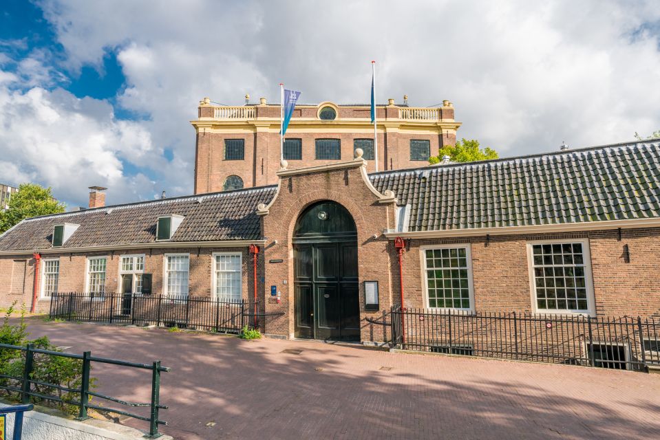 Amsterdam: Life of Anne Frank and World War II Walking Tour - The Jewish Quarter walk: seeing how a neighborhood became a record of history