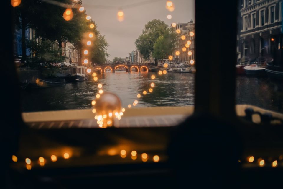 Amsterdam: Light Festival Heated Cruise w/ Drinks & Snacks - Drinks, snacks, and how to plan your evening