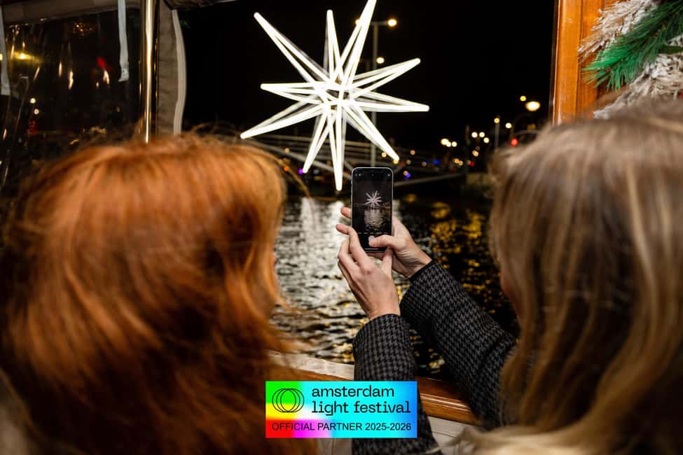 Amsterdam: Light Festival Heated Cruise with Drinks Option - Where the Cruise Shines Compared to Street Viewing