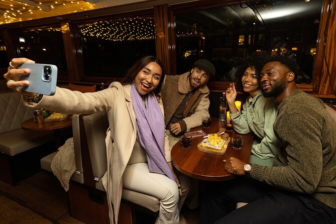Amsterdam Light Festival: Heated Cruise with Hot Drinks & Bite - Key things that make this cruise work