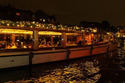 Amsterdam Light Festival: Heated Cruise with Hot Drinks & Bite - Hot drinks and snacks: what you’re really paying for