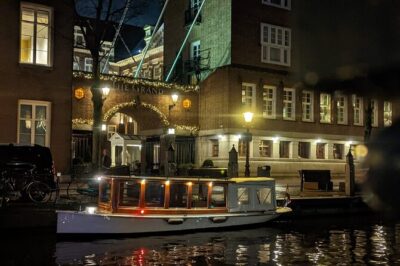 Amsterdam Light Festival Private Cruise With Welcome Drink - Your Private Boat Setup: 12 Seats, Sole-Group Comfort, Welcome Drink