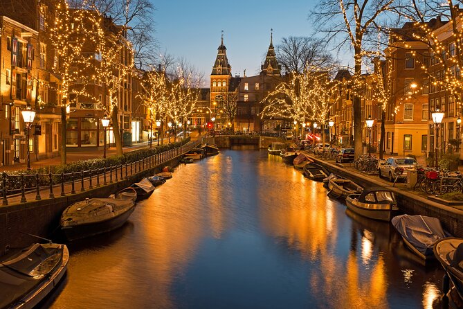 Amsterdam Light Festival Winter Walk with Stroopwafel Workshop - Group Size, Timing, and Weather: Make the Walk Feel Easy