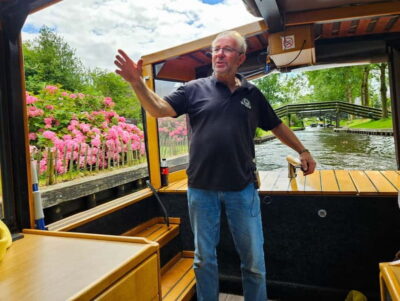 Amsterdam: Live GuideD Giethoorn Boat Tour & Cheese Platter - The Coach Ride: Comfortable Travel, Real-Time Timing