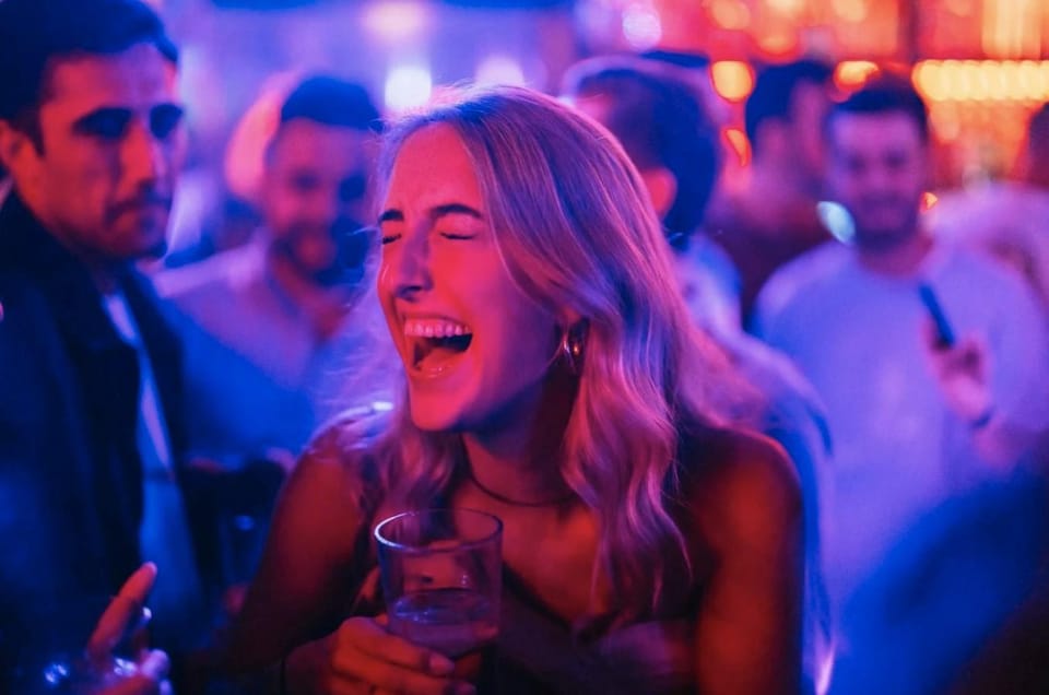 Amsterdam: Ludwig's Queer Pub Crawl with Club Entry - What you actually get in 4 hours: 5 bars plus club entry