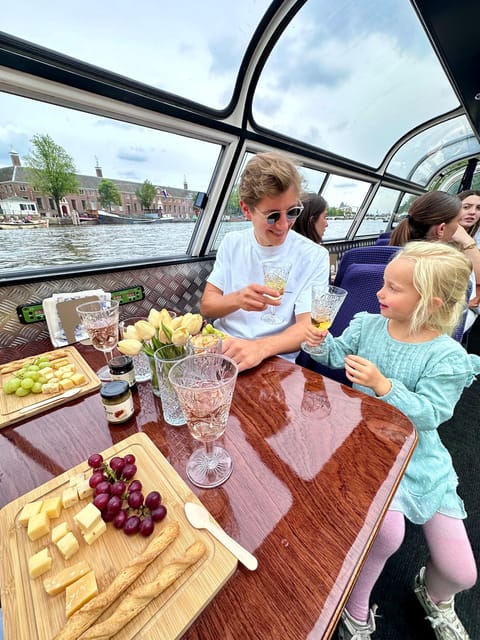 Amsterdam: Luxury Cheese & Wine Canal Cruise - A 1-Hour Amsterdam Cheese and Wine Cruise in Plain Terms