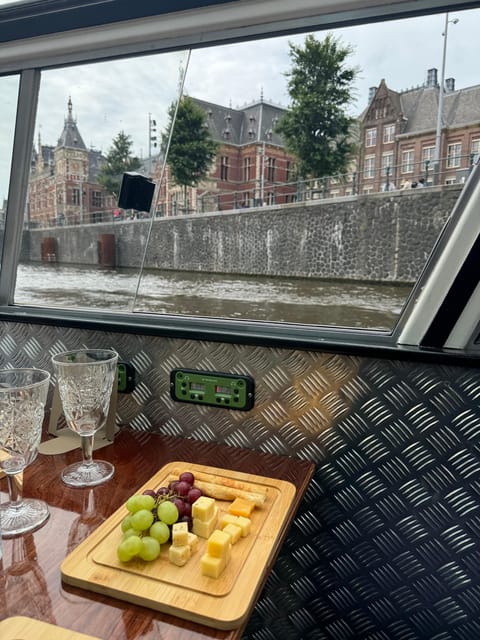 Amsterdam: Luxury Cheese & Wine Canal Cruise - Weather and Comfort: The Open-Boat Reality