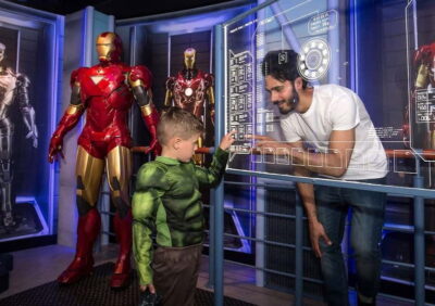 Amsterdam: Madame Tussauds Ticket - Dam Square Arrival: Getting Oriented Fast