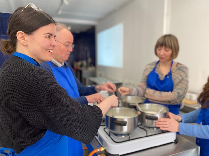 Amsterdam: Make your cheese next to De Hallen - Why De Kaasserie and cheese class feel like the right match