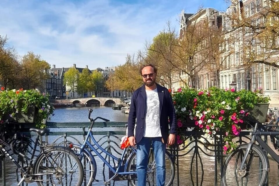 Amsterdam: Must-See Attractions Guided Walking Tour - Westerkerk: A Landmark Moment With Perspective