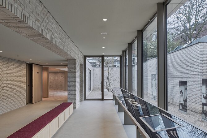 Amsterdam National Holocaust Museum and Memorial Entry Ticket - A station-by-station audio guide that adds context