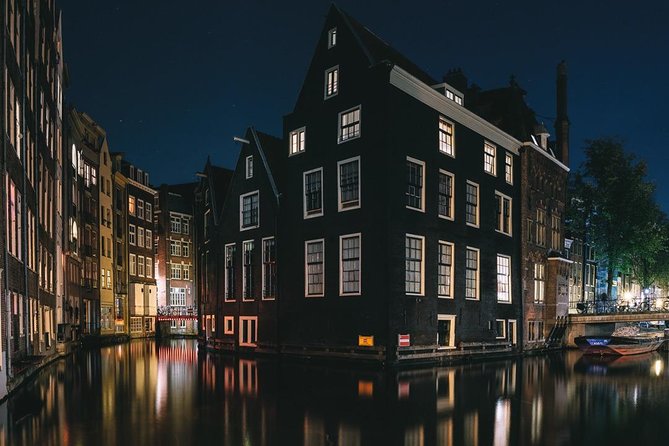 Amsterdam Night Photography Workshop with a Professional - Meeting David and Getting Feedback That Moves You Forward